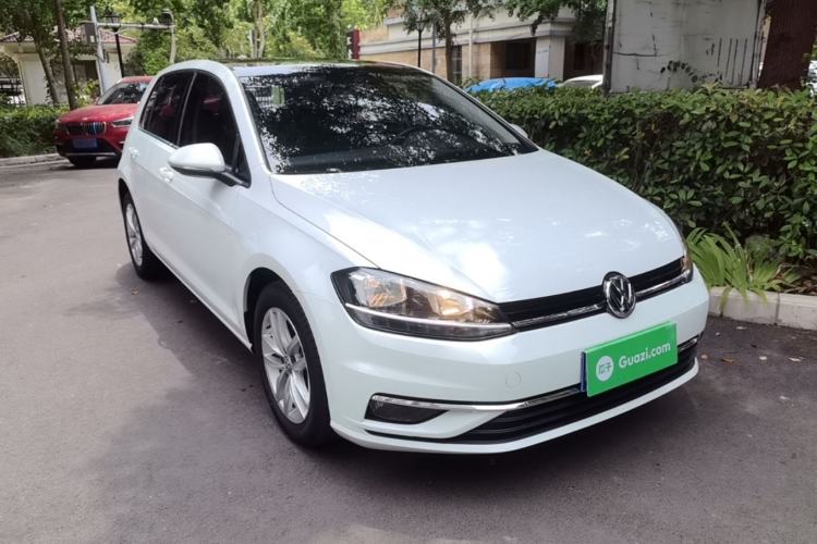 Used Volkswagen Golf 2018 1.6L Automatic Comfort Model Front Right 45 Deg