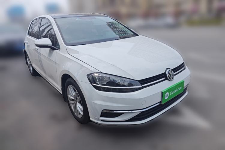 Used Volkswagen Golf 2018 1.6L Automatic Comfort Model Front Right 45 Deg