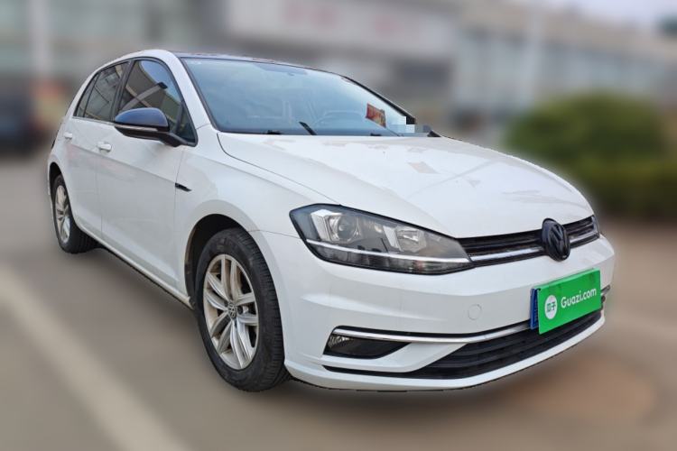 Used Volkswagen Golf 2018 230TSI Automatic Comfort Model Front Right 45 Deg