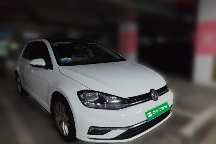 Used Volkswagen Golf 2018 230TSI Automatic Comfort Model Front Right 45 Deg