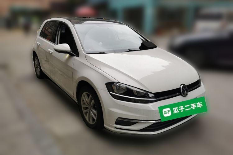Used Volkswagen Golf 2018 1.6L Automatic Comfort Model Front Right 45 Deg