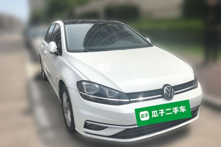 Used Volkswagen Golf 2018 1.6L Automatic Comfort Model Front Right 45 Deg