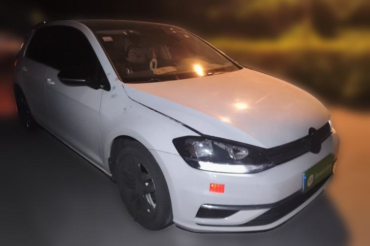 Used Volkswagen Golf 2018 1.6L Automatic Comfort Model Front Right 45 Deg