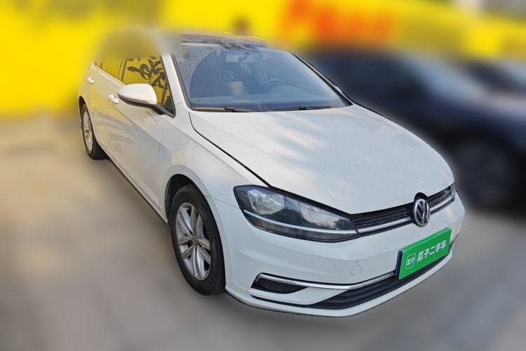 Used Volkswagen Golf 2018 230TSI Automatic Comfort Model Front Right 45 Deg