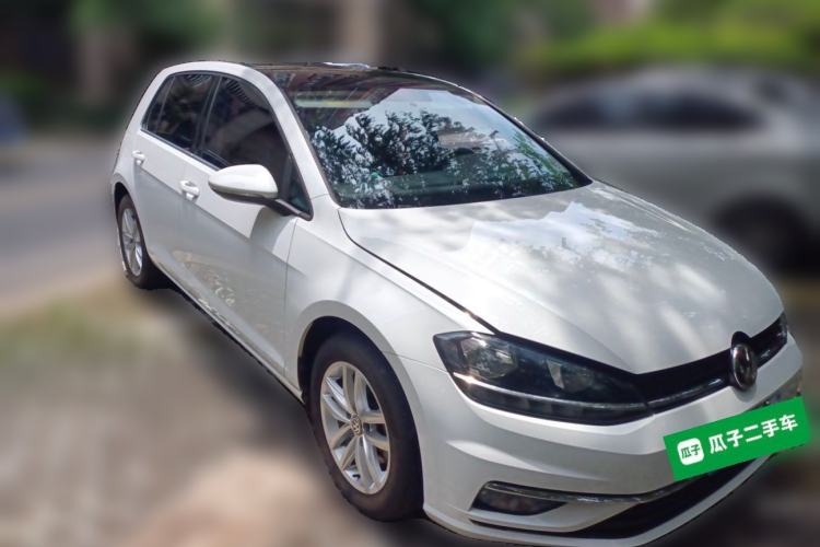 Used Volkswagen Golf 2018 1.6L Automatic Comfort Model Front Right 45 Deg