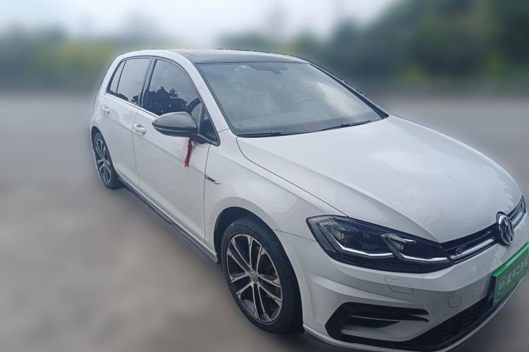Used Volkswagen Golf 2018 280TSI Automatic R-Line Model Front Right 45 Deg