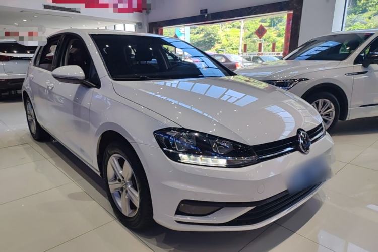 Used Volkswagen Golf 2018 1.6L Manual Fashion Edition Front Right 45 Deg