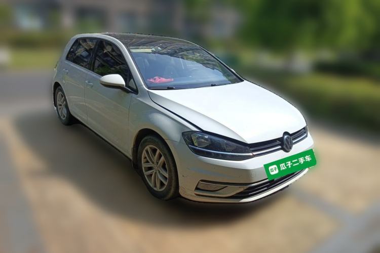 Used Volkswagen Golf 2018 1.6L Automatic Comfort Model Front Right 45 Deg