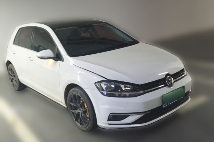 Used Volkswagen Golf 2018 1.6L Automatic Comfort Model Front Right 45 Deg