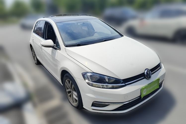 Used Volkswagen Golf 2018 230TSI Automatic Comfort Model Front Right 45 Deg