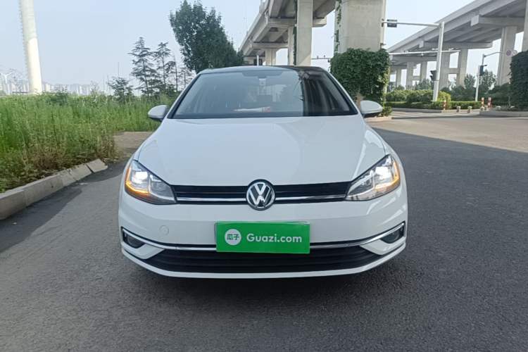 Used Volkswagen Golf 2018 230TSI Automatic Luxury Version Front