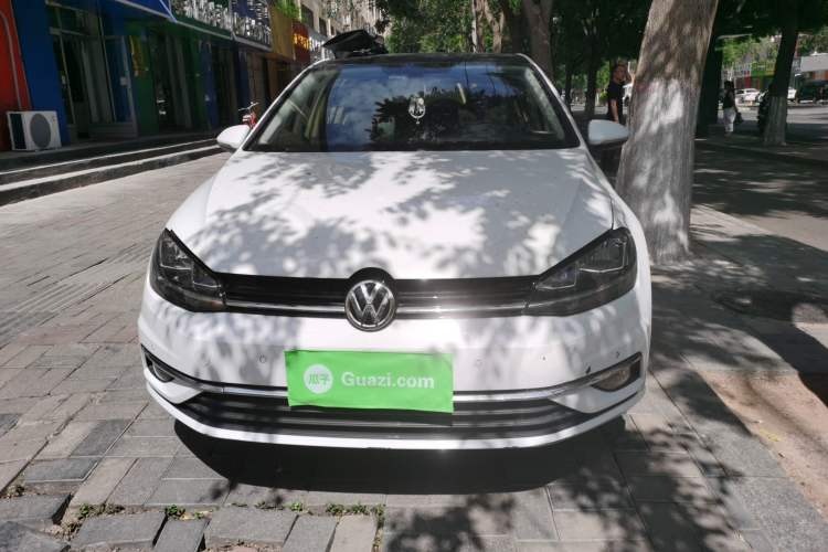 Used Volkswagen Golf 2018 230TSI Automatic Luxury Version Front