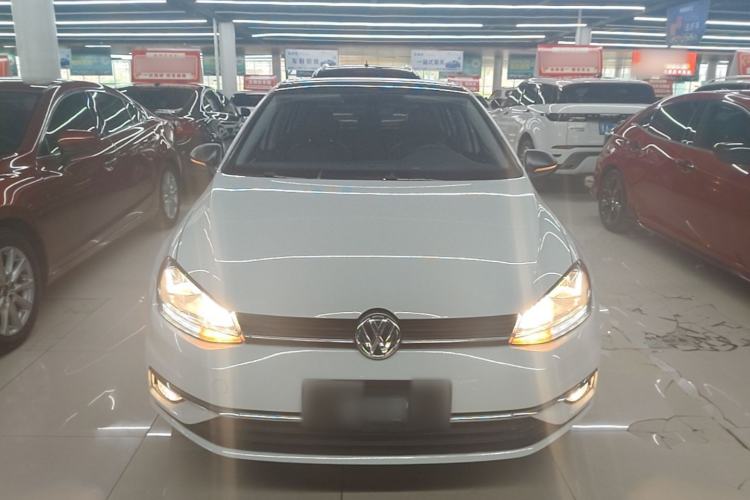 Used Volkswagen Golf 2018 230TSI Automatic Luxury Version Front