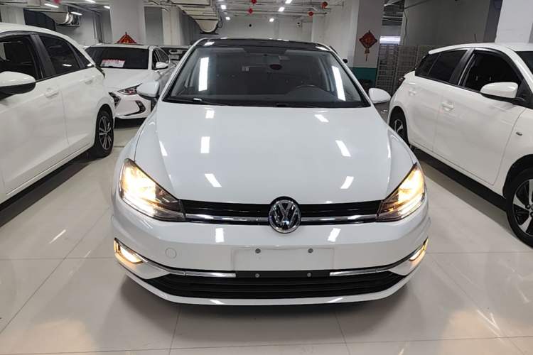 Used Volkswagen Golf 2018 230TSI Automatic Comfort Model Front