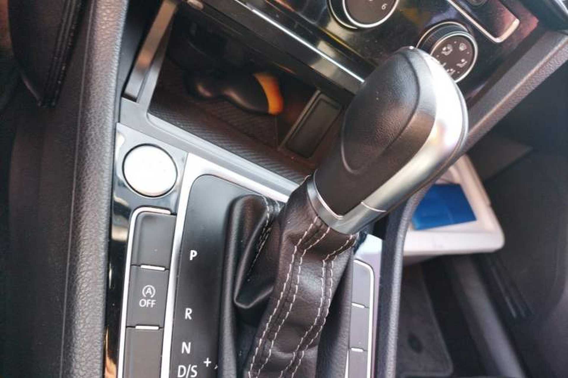 Used Volkswagen Golf 2018 280TSI Automatic R-Line Model Gear Lever