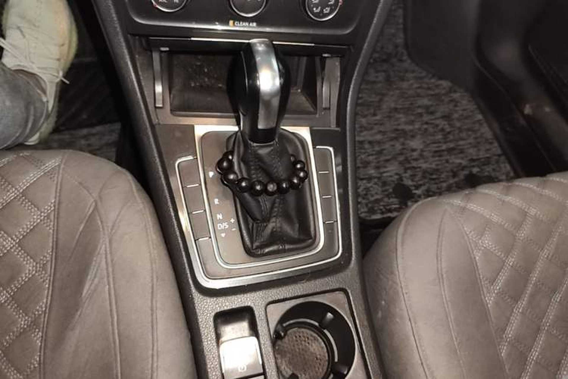 Used Volkswagen Golf 2018 1.6L Automatic Comfort Model Gear Lever