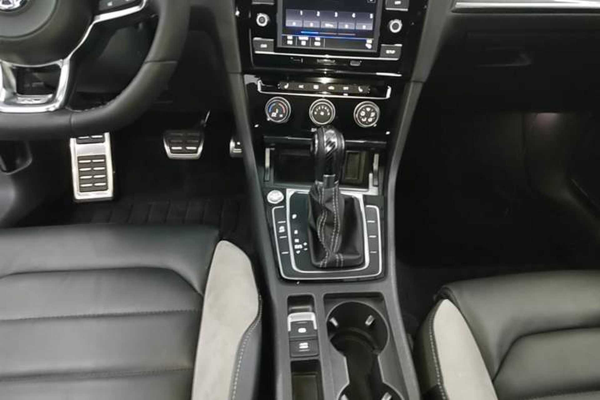 Used Volkswagen Golf 2018 280TSI Automatic R-Line Model Gear Lever