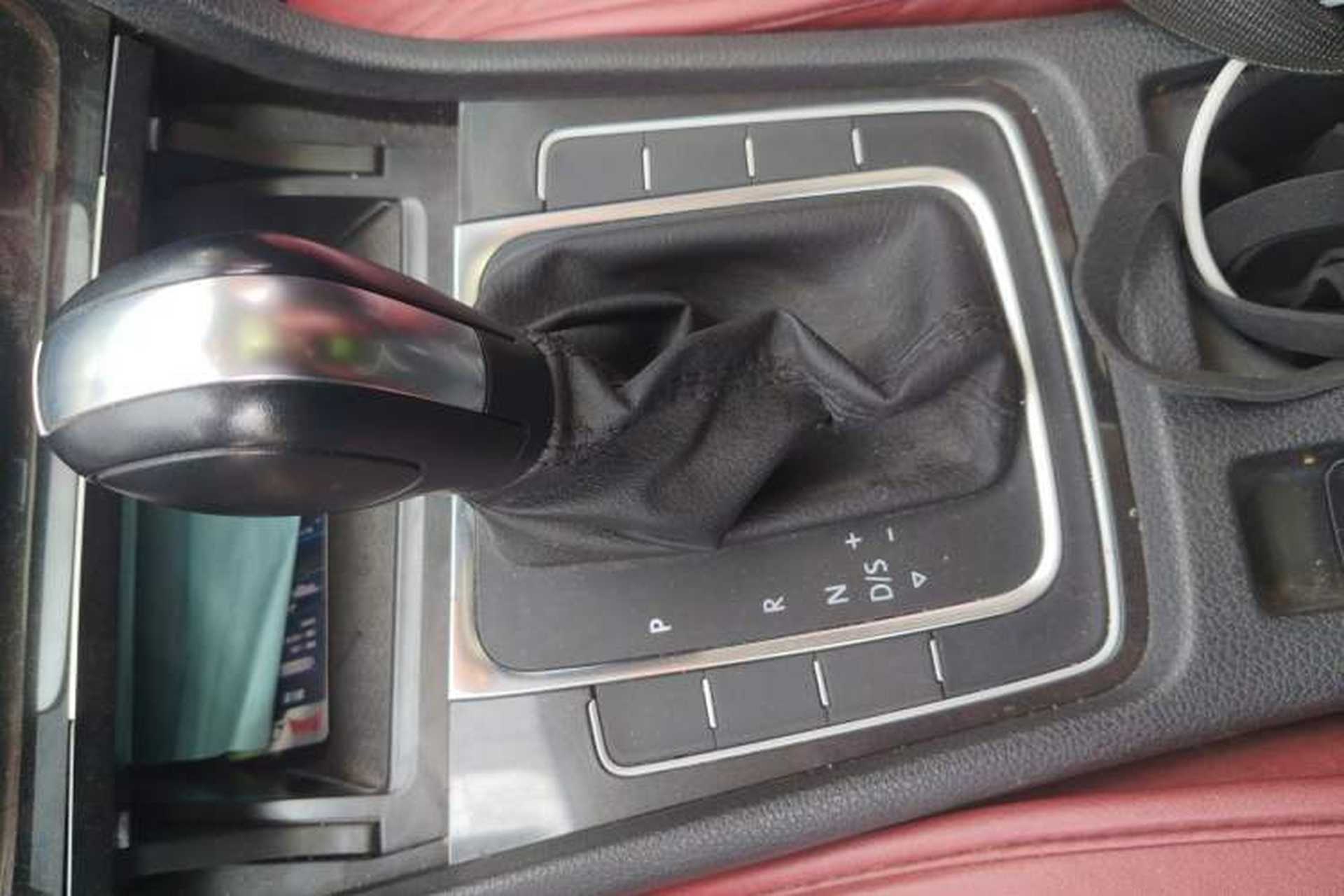 Used Volkswagen Golf 2018 1.6L Automatic Comfort Model Gear Lever