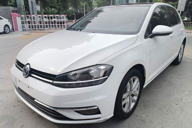 Ojetý Volkswagen Golf 2018 230TSI Automatic Comfort Model