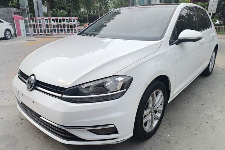 Used Volkswagen Golf 2018 230TSI Automatic Comfort Model Guazi used car, China used car export, Used car for sale, Used  cars, Cheapest cars for sale