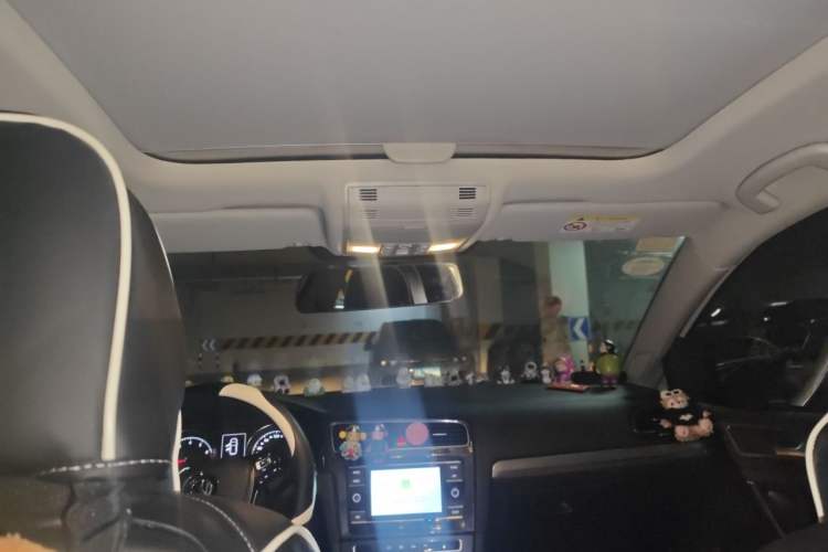 Used Volkswagen Golf 2018 1.6L Automatic Comfort Model Headliner