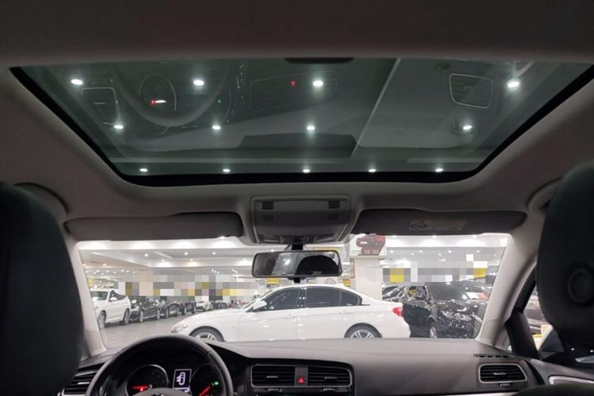 Used Volkswagen Golf 2018 230TSI Automatic Comfort Model Headliner