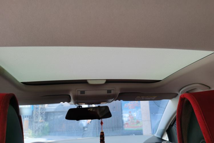 Used Volkswagen Golf 2018 230TSI Automatic Comfort Model Headliner