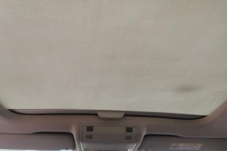 Used Volkswagen Golf 2018 230TSI Automatic Comfort Model Headliner