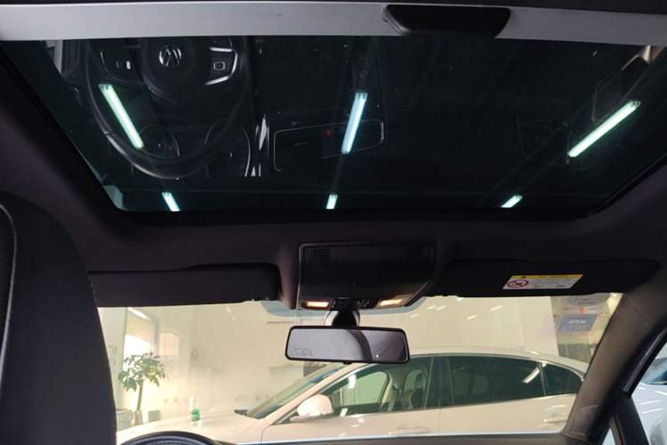 Used Volkswagen Golf 2018 280TSI Automatic R-Line Model Headliner