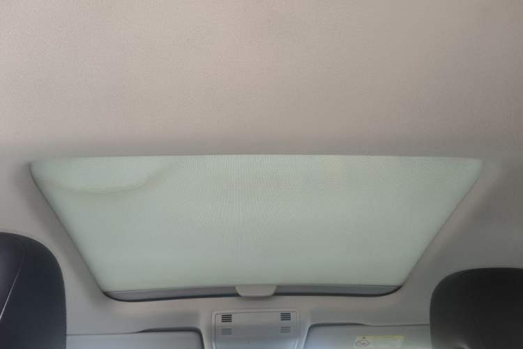 Used Volkswagen Golf 2018 230TSI Automatic Comfort Model Headliner