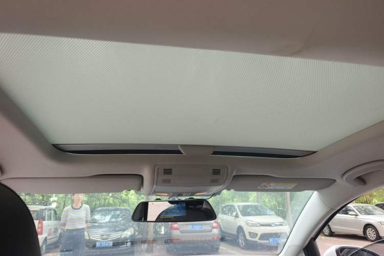 Used Volkswagen Golf 2018 230TSI Automatic Comfort Model Headliner