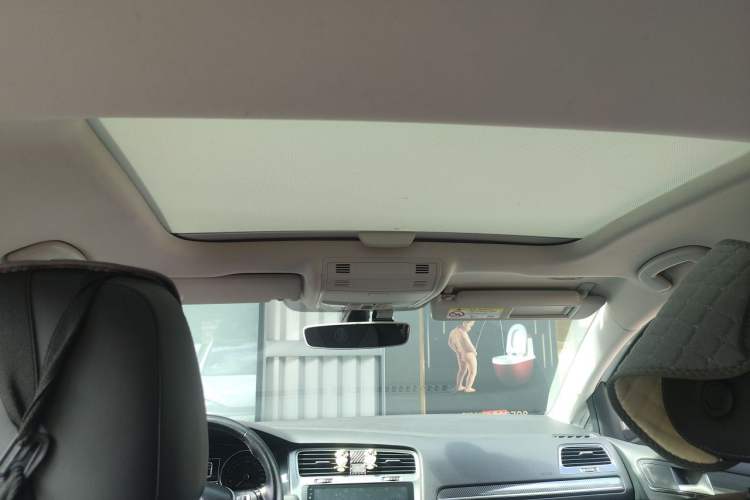 Used Volkswagen Golf 2018 230TSI Automatic Luxury Version Headliner