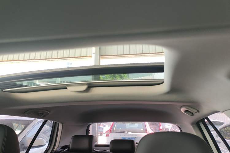 Used Volkswagen Golf 2018 230TSI Automatic Comfort Model Headliner