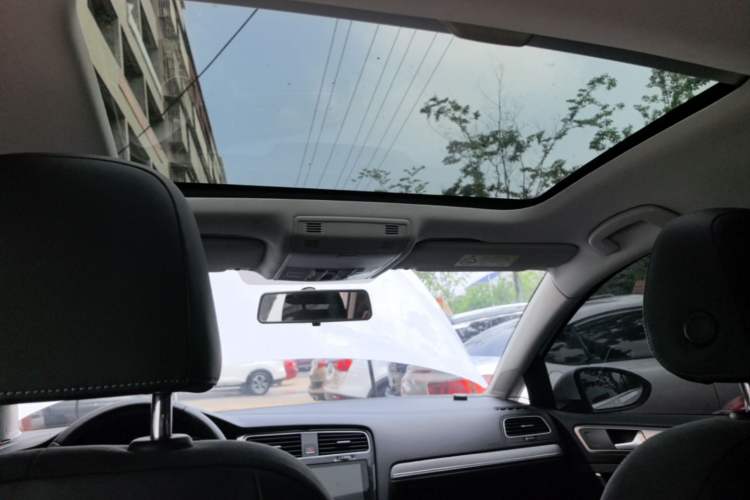 Used Volkswagen Golf 2018 1.6L Automatic Comfort Model Headliner