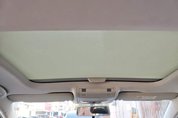 Used Volkswagen Golf 2018 230TSI Automatic Comfort Model Headliner