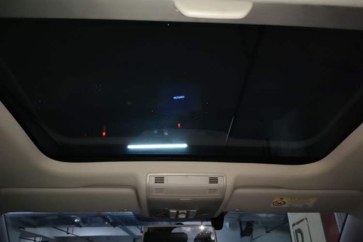 Used Volkswagen Golf 2018 230TSI Automatic Comfort Model Headliner