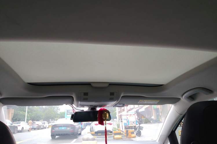 Used Volkswagen Golf 2018 230TSI Automatic Luxury Version Headliner