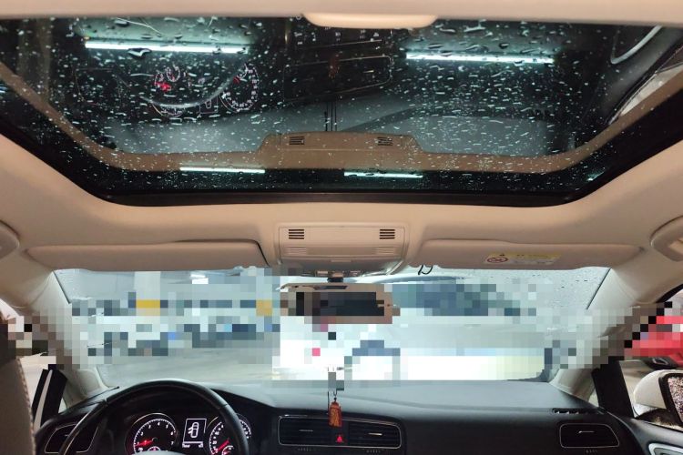 Used Volkswagen Golf 2018 230TSI Manual Comfort Version Headliner