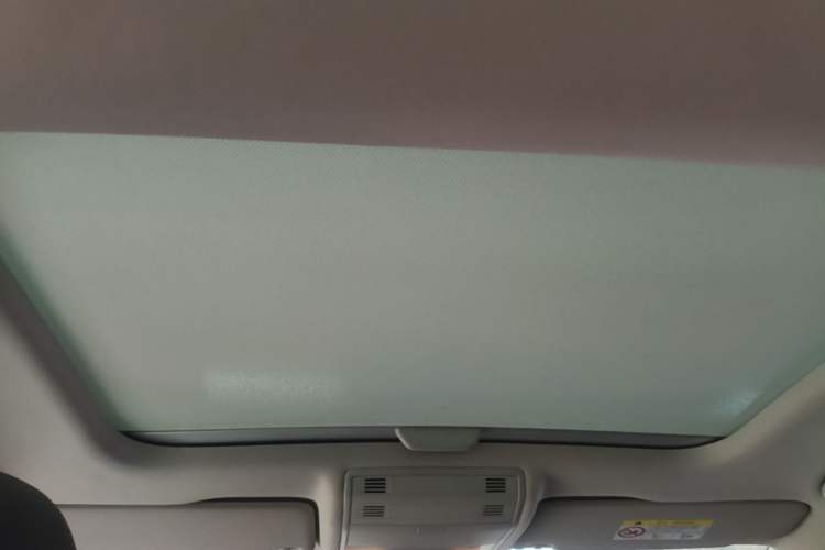Used Volkswagen Golf 2018 230TSI Automatic Comfort Model Headliner