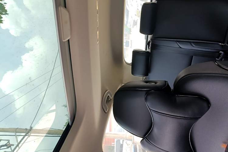 Used Volkswagen Golf 2018 230TSI Automatic Comfort Model Headliner