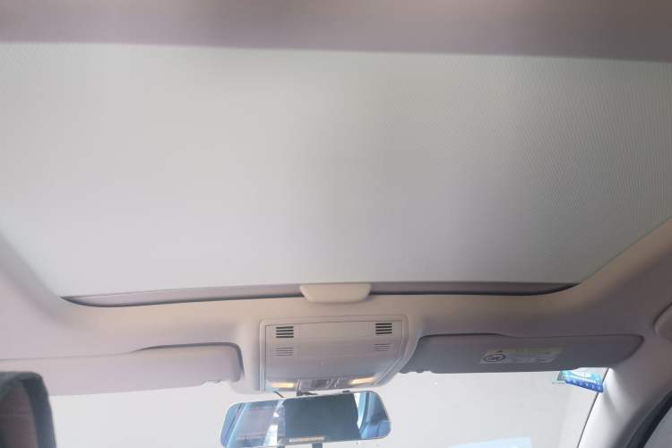 Used Volkswagen Golf 2018 230TSI Automatic Comfort Model Headliner