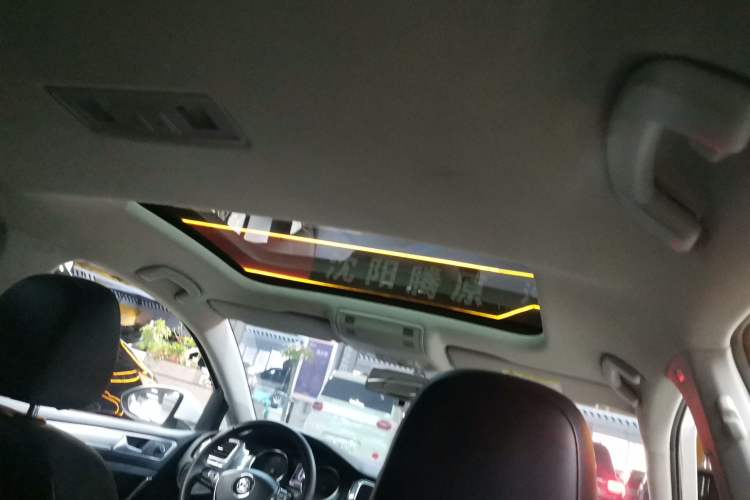 Used Volkswagen Golf 2018 230TSI Automatic Comfort Model Headliner