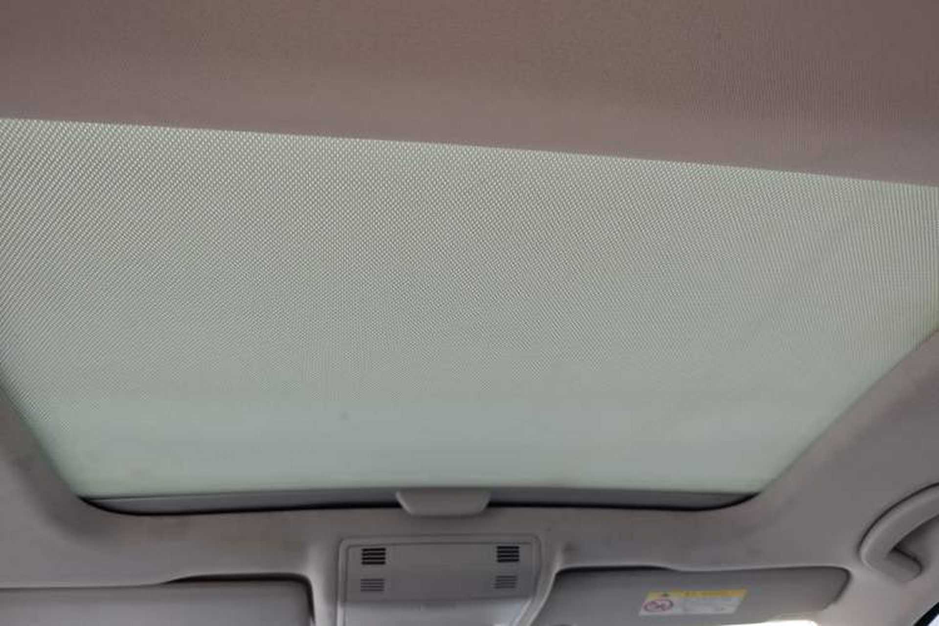 Used Volkswagen Golf 2018 230TSI Automatic Comfort Model Headliner