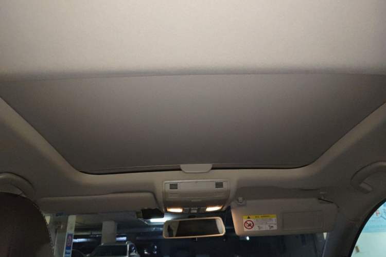 Used Volkswagen Golf 2018 230TSI Automatic Comfort Model Headliner