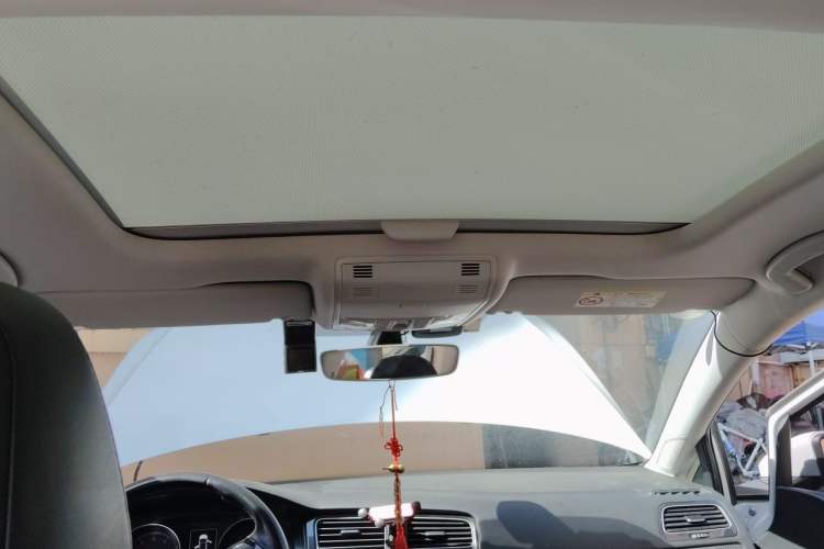 Used Volkswagen Golf 2018 230TSI Automatic Luxury Version Headliner