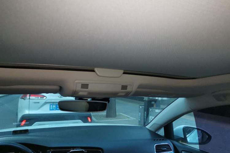 Used Volkswagen Golf 2018 230TSI Automatic Luxury Version Headliner
