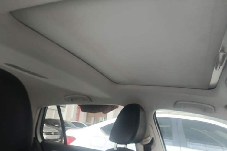 Used Volkswagen Golf 2018 230TSI Automatic Comfort Model Headliner