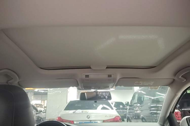 Used Volkswagen Golf 2018 230TSI Automatic Comfort Model Headliner