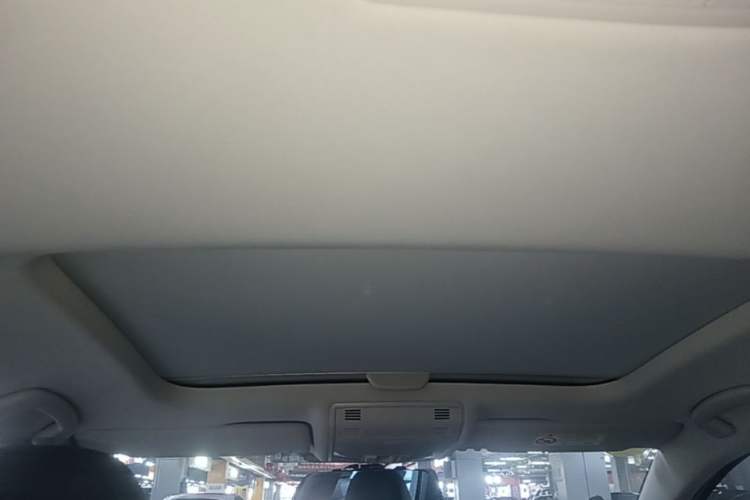 Used Volkswagen Golf 2018 230TSI Automatic Comfort Model Headliner