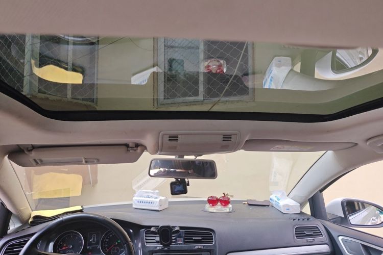 Used Volkswagen Golf 2018 230TSI Automatic Comfort Model Headliner
